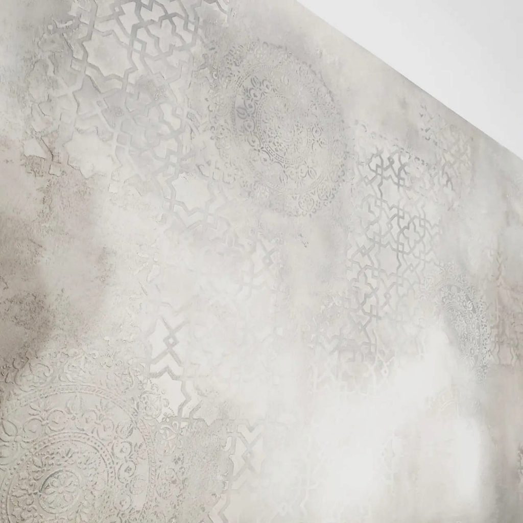 Soggiorno-muro-con-stensil-Dopo-1