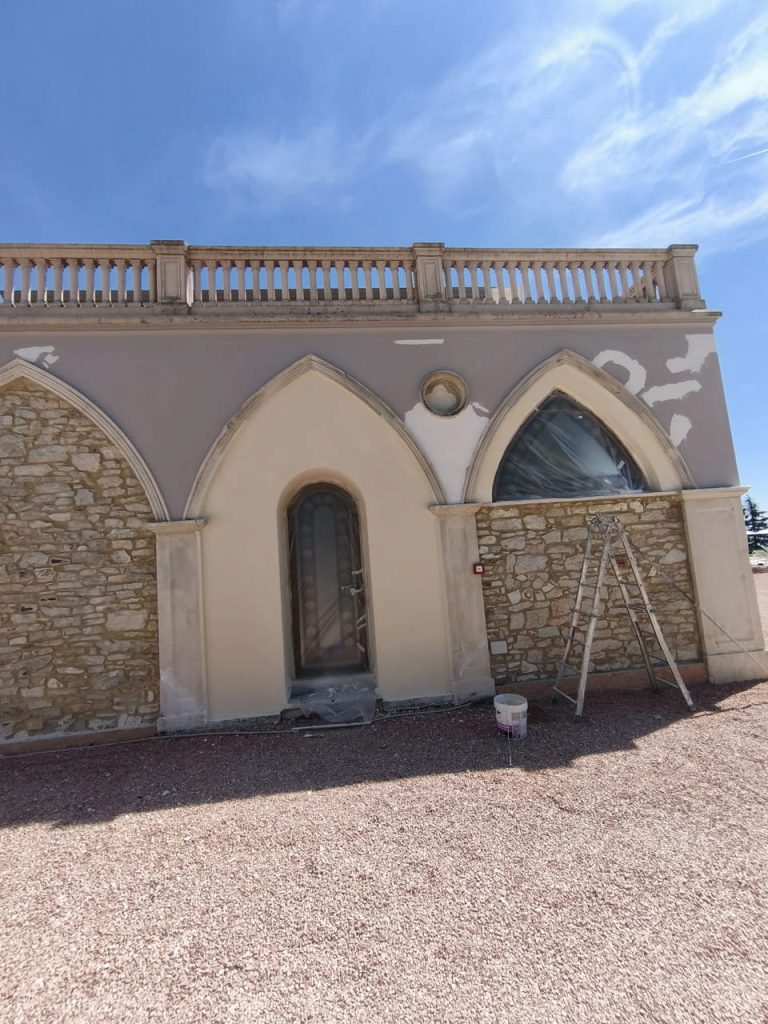 Tinteggiatura-esterna-Albergo-San-Pietro-Spiazzi-Prima-5