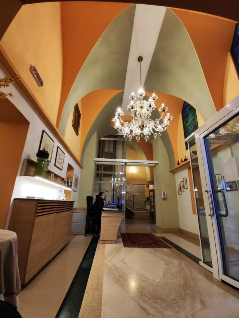 Tinteggiatura-interna-Albergo-Corona-Spiazzi-Dopo-26