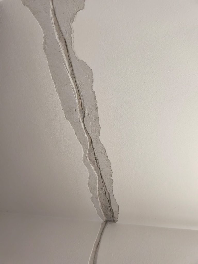 WhatsApp Image 2025-11-05 at 09.47.00 (1)